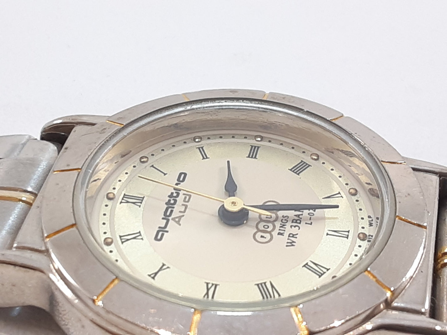 アウディ Audi クアトロ レディース 腕時計 L-02 アイボリー ゴールド シルバー SS ブレス アナログ クォーツ QZ ウォッチ QUATTRO 【中古】【送料無料】 ht5530