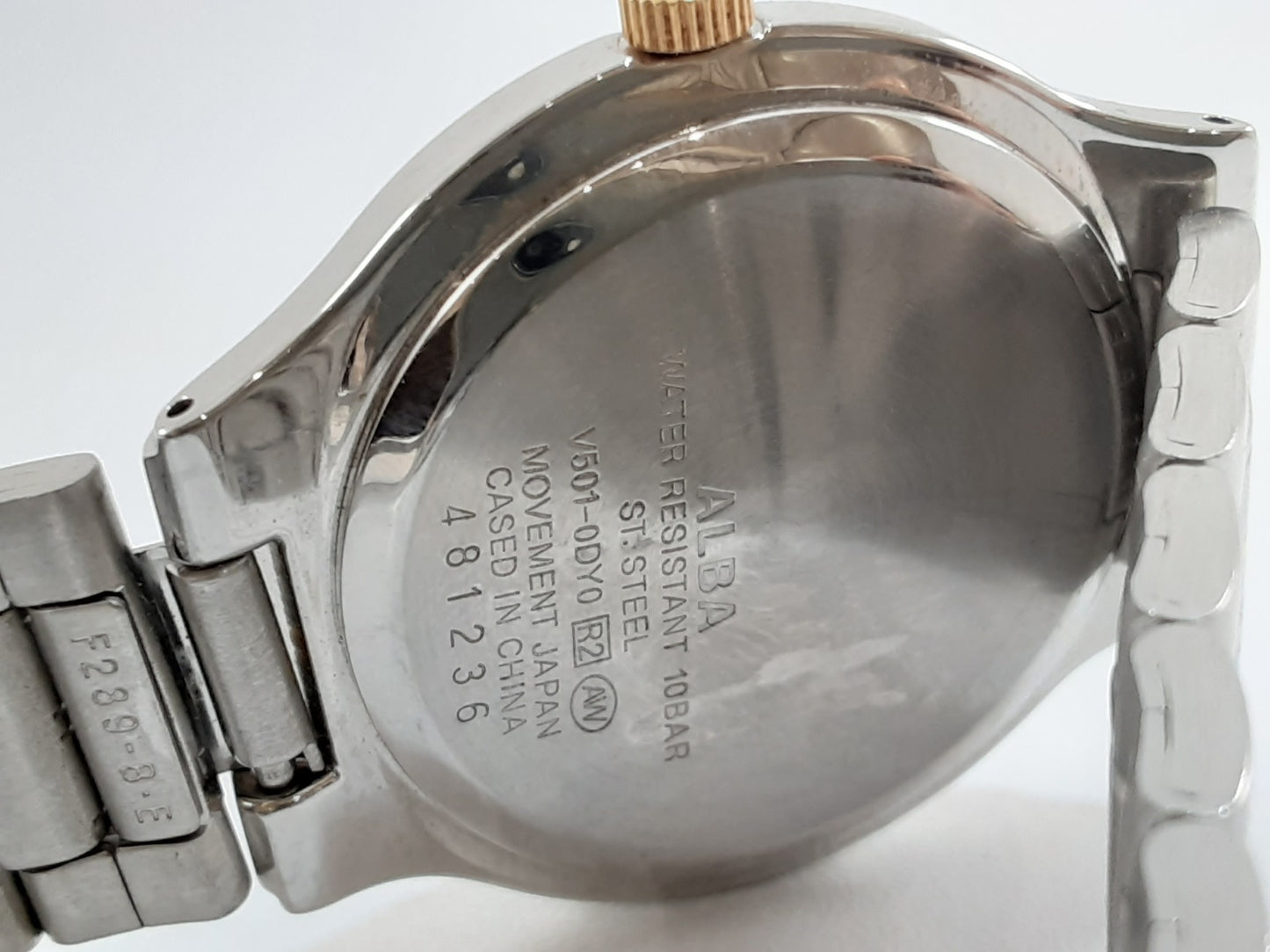 セイコー SEIKO アルバ ALBA ユニセックス ボーイズ 腕時計 V501-0DY0 ラウンド シルバー ゴールド SS GP ブレス アナログ クオーツ QZ ウォッチ メンズ レディース 【中古】【送料無料】 ht5540