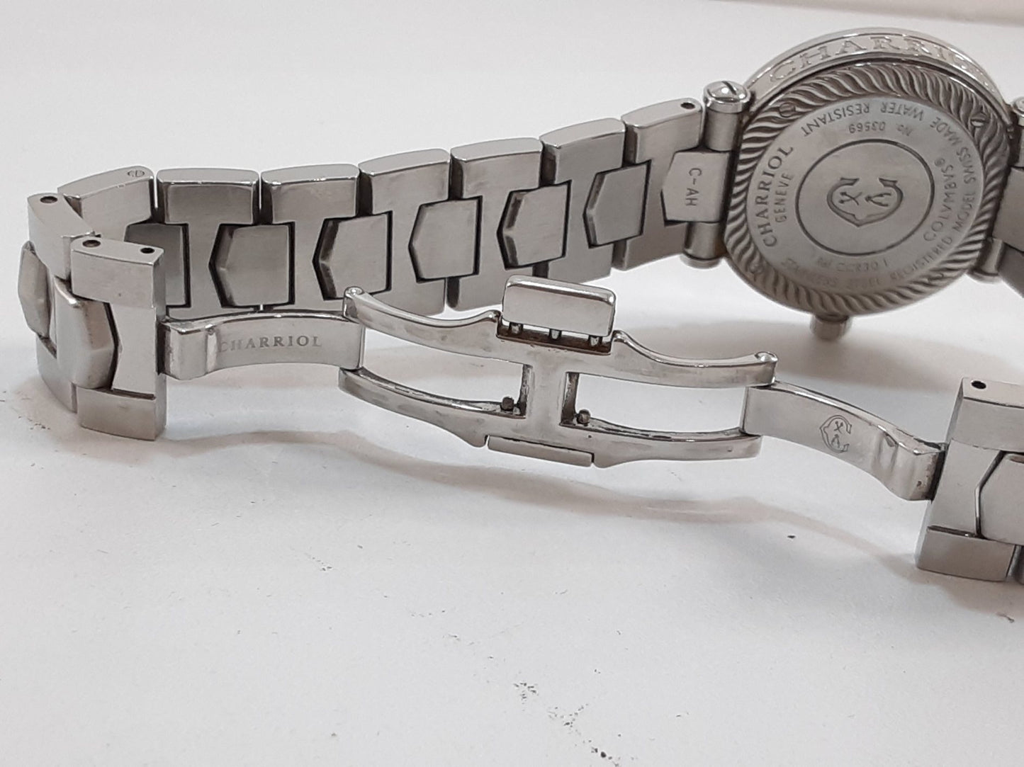 シャリオール CHARRIOL コロンブス 8P ダイヤ レディース 腕時計 デイト CCR30.1 ラウンド ピンク シェル シルバー SS ブレス アナログ クォーツ QZ ウォッチ COLVMBUS  【中古】【送料無料】 ht5554