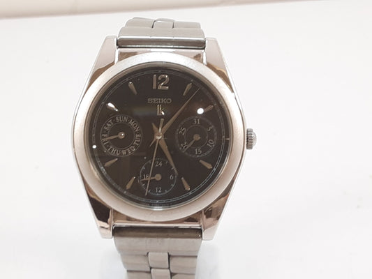 セイコー SEIKO ルキア レディース 腕時計 5Y89-0A10 黒 ブラック シルバー SS ブレス トリプル カレンダー アナログ クォーツ QZ ウォッチ LUKIA デイデイト 【中古】【送料無料】ht5557
