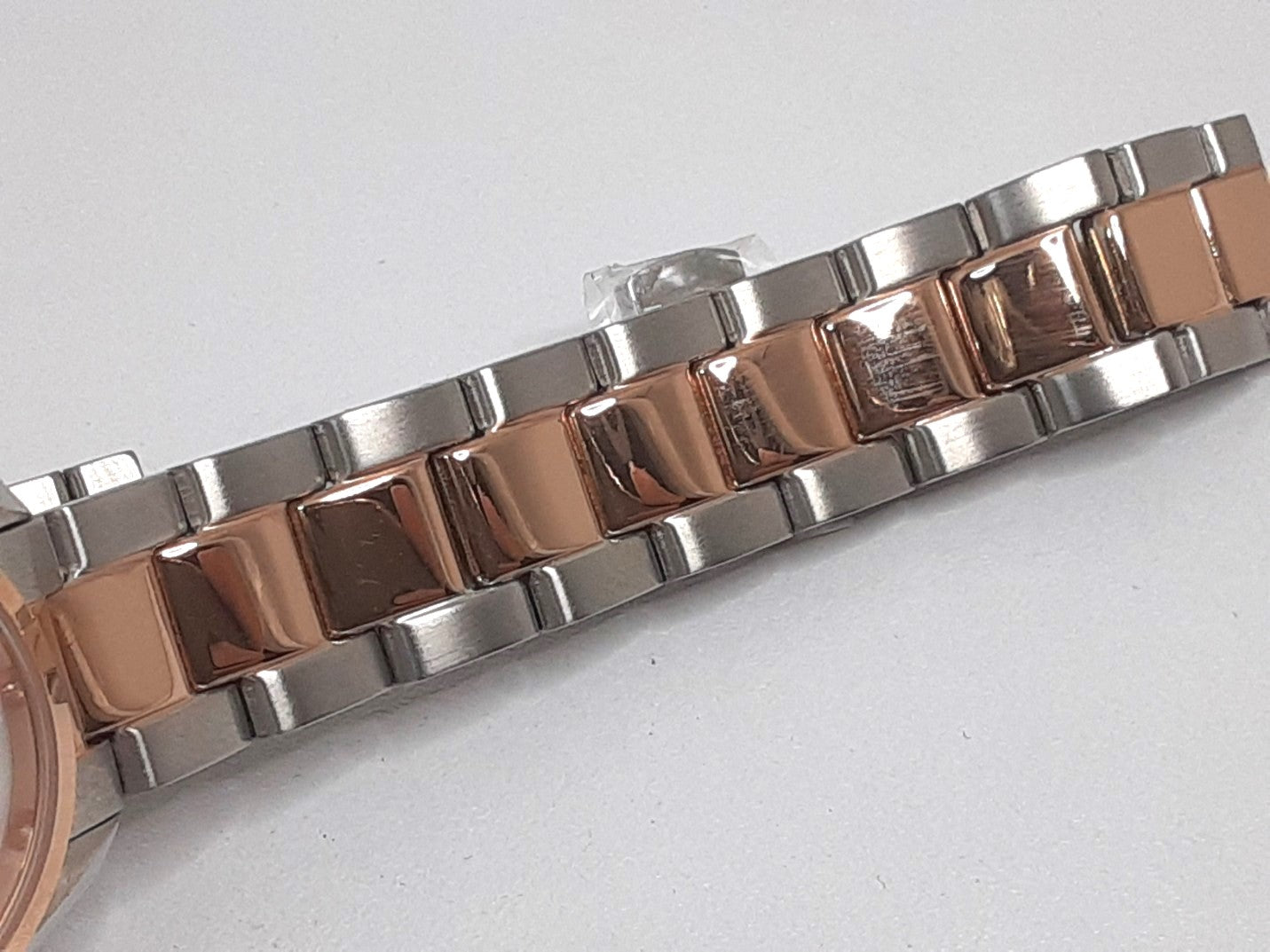 プライベート レーベル Private Label レディース 腕時計 デイト PL0139 白 ホワイト シェル ピンク ゴールド シルバー SS GP ブレス アナログ クォーツ QZ ウォッチ 【中古】【送料無料】ht5561