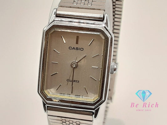 カシオ CASIO レディース 腕時計 LQ-371 角型 スクエア シルバー SS ブレス アナログ クォーツ QZ ウォッチ 【中古】【送料無料】ht6022