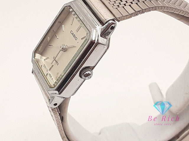 カシオ CASIO レディース 腕時計 LQ-371 角型 スクエア シルバー SS ブレス アナログ クォーツ QZ ウォッチ 【中古】【送料無料】ht6022