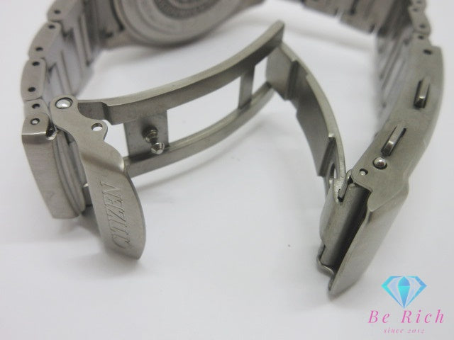 美品 シチズン CITIZEN プロマスター ランド エコ ドライブ 電波時計 PMD56-2952 メンズ 腕時計 デイデイト 黒 ブラック シルバー チタン ソーラー アナログ クォーツ QZ ウォッチ PROMASTER LAND Eco-Drive 【中古】【送料無料】 ht6778