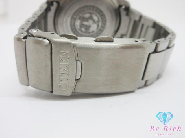 美品 シチズン CITIZEN プロマスター ランド エコ ドライブ 電波時計 PMD56-2952 メンズ 腕時計 デイデイト 黒 ブラック シルバー チタン ソーラー アナログ クォーツ QZ ウォッチ PROMASTER LAND Eco-Drive 【中古】【送料無料】 ht6778