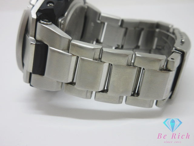 カシオ CASIO G-SHOCK G-STEEL タフ ソーラー メンズ 腕時計 GST-W110D-7JAF 白 ホワイト系 SS ブレス クォーツ QZ ウォッチ G-スティール ジーショック Gショック  【中古】【送料無料】ht7028