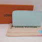 ルイ ヴィトン LOUIS VUITTON エピ ジッピー ウォレット M49259 ラウンド ファスナー 二つ折り財布 長財布 シーサイド 水色 ライトブルー レザー LV ロゴ ロング 【中古】【送料無料】 bs4122
